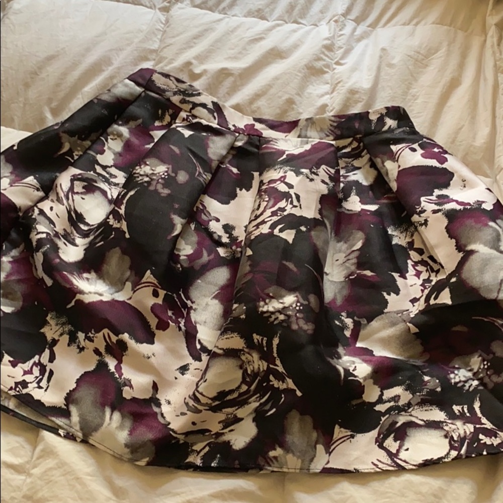Skirt with pockets